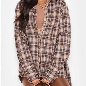 ✨✨✨NWT Pretty Little Thing Checked Oversized shirt